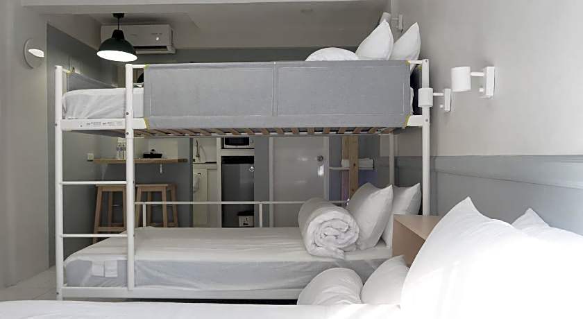 Dragonfly Transient House