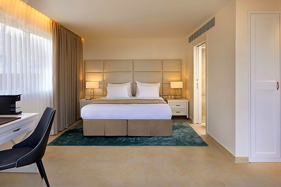 Milos Hotel Dead Sea