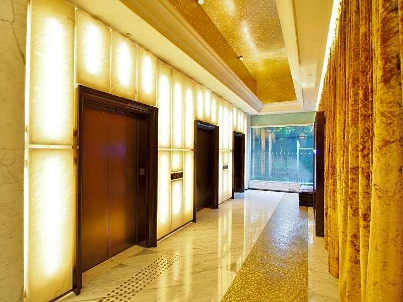 Kowloon Harbourfront Hotel