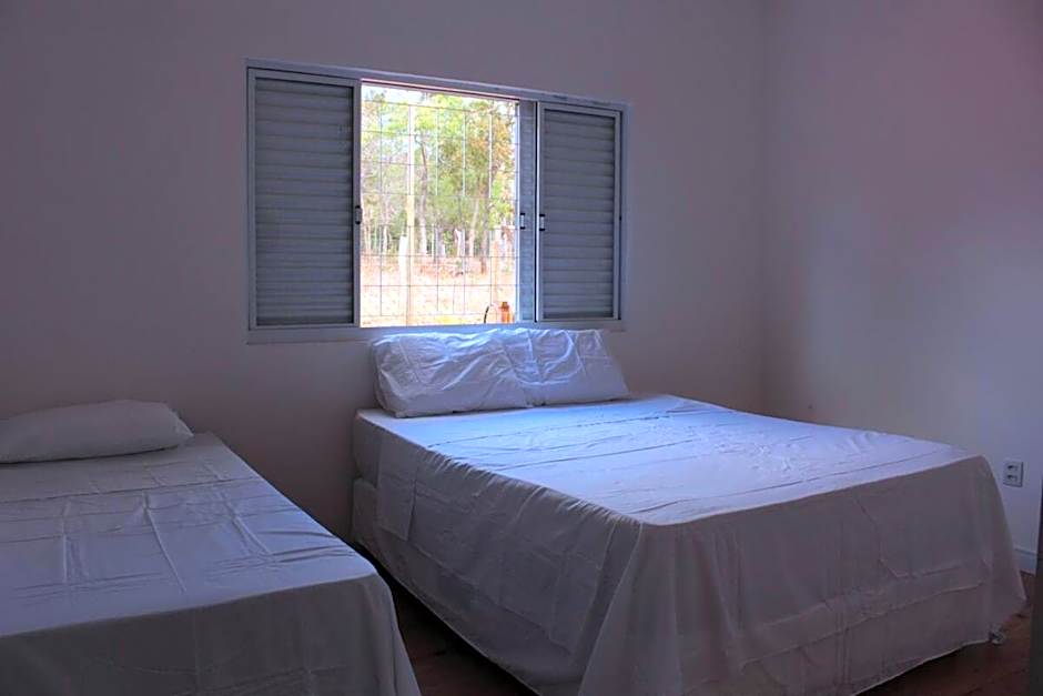 Casa na fazenda inteira ou quartos individuais no Hostel Recanto da Felicidade Paraopeba