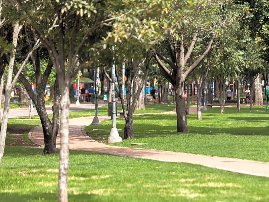 Blue Doors Jazz Apartments