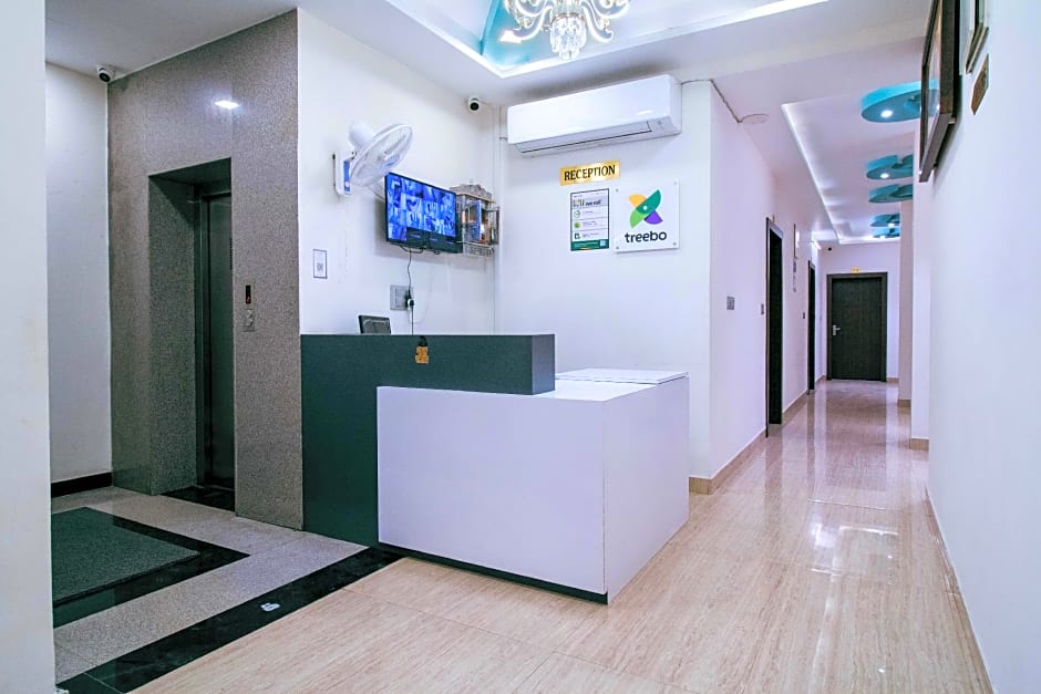 Treebo Paras Raj Near City Palace