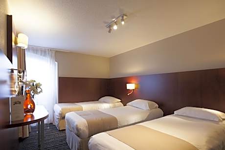 One Double Bed 3 Single Beds