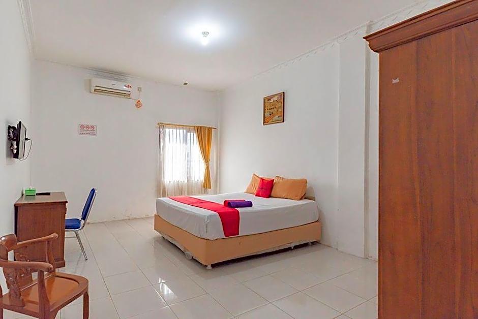 RedDoorz near Samarinda Square