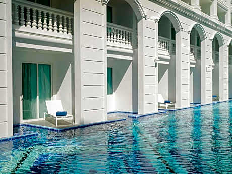 2 Sg beds Dlx Pool S