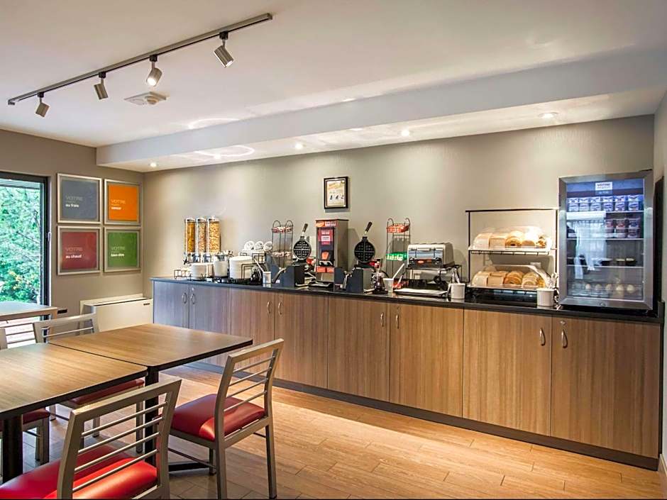 Comfort Inn Ancienne-Lorette - Quebec Airport