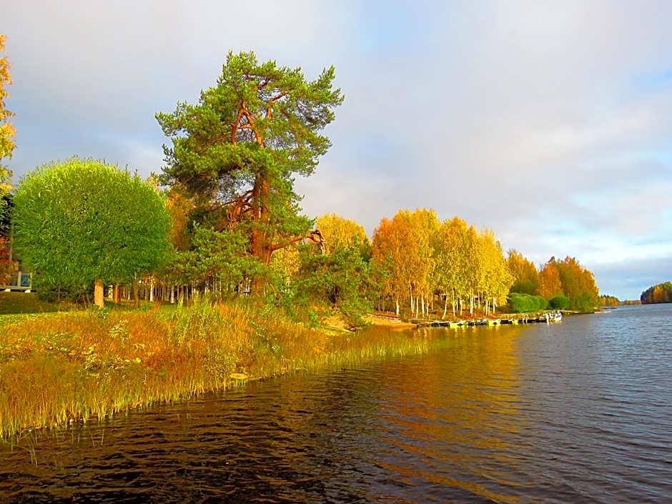 Holiday Village Tahko-Tours