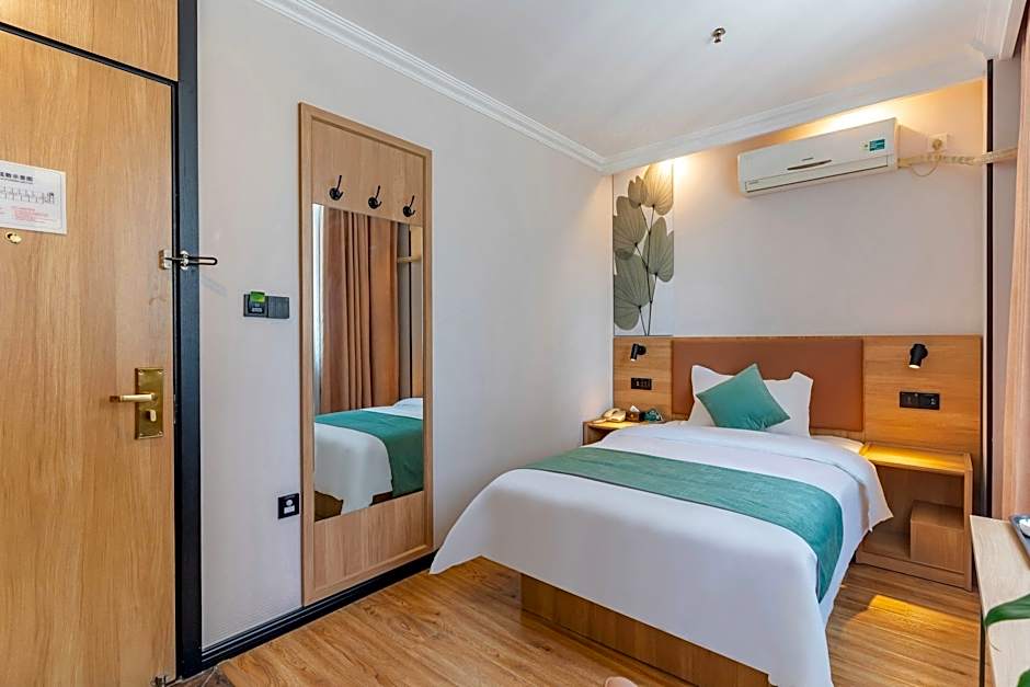 GreenTree Inn Anhui Province Anqing Guangcai Big Market Bus Terminal Business Hotel