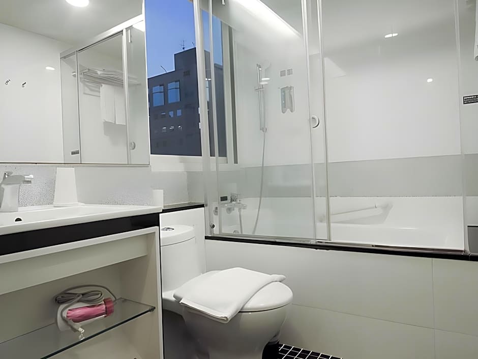CHECK inn Express Taipei Yongkang