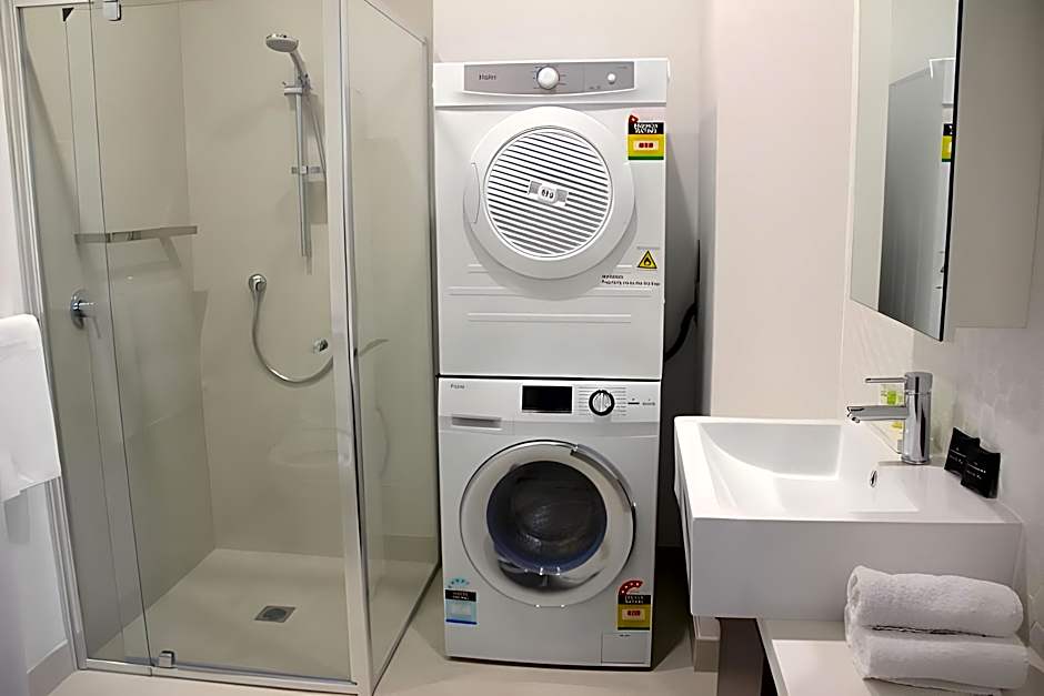 Whitehorse Apartments Hotel