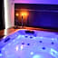 SUITE 785 Chambre Jacuzzi Sauna