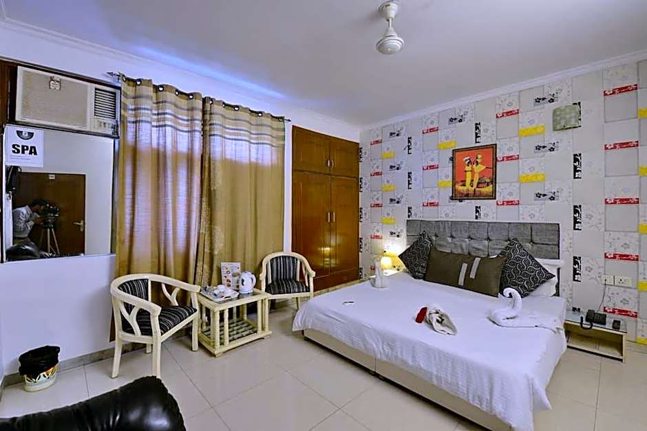 Silver Leaf Noida Hotel