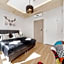 Six Suites, Old Town