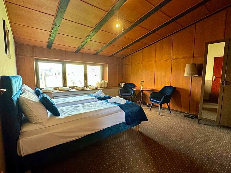 IRIS Aparthotel