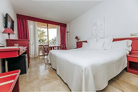 Double Room with Pool View (3 Adults)