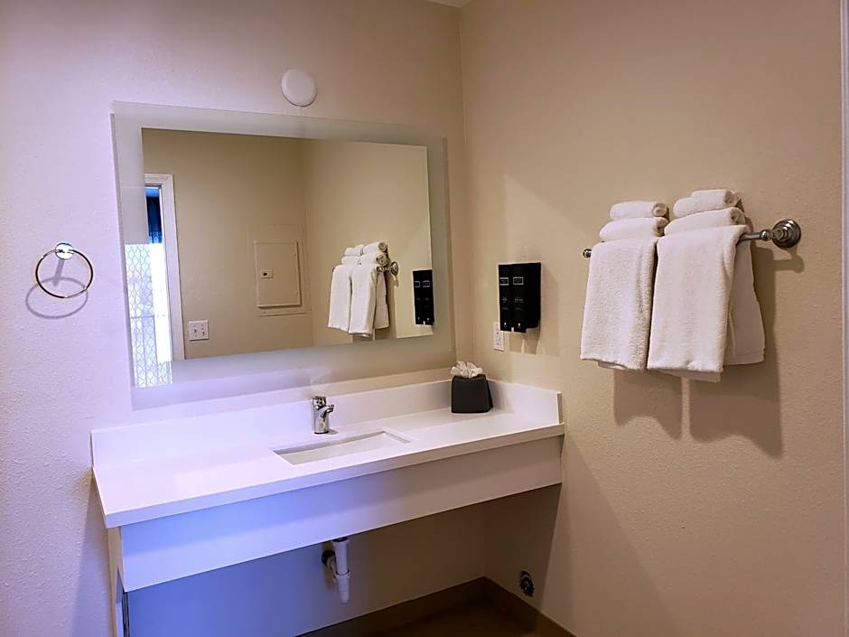 Hotel Avisa Downtown