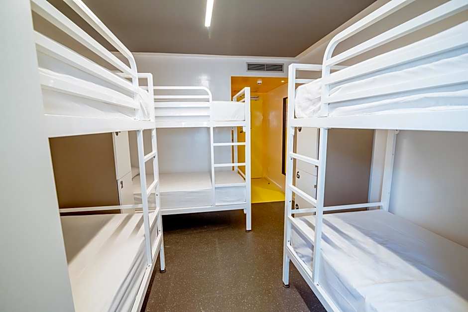 AMISTAT Island Hostel Ibiza - ALBERGUE JUVENIL