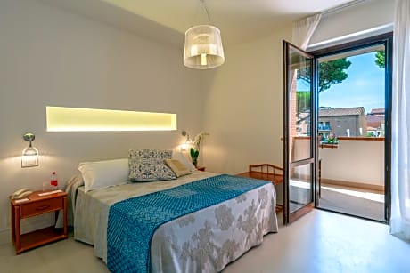 Double or Twin Room with Beach Access