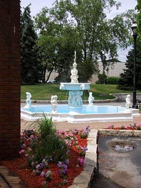 The Chateau Bloomington Hotel and Conference Center
