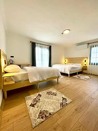 Triple Room with Garden View