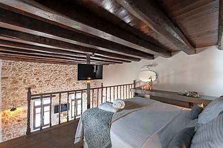 Superior Suite with Terrace- Split Level