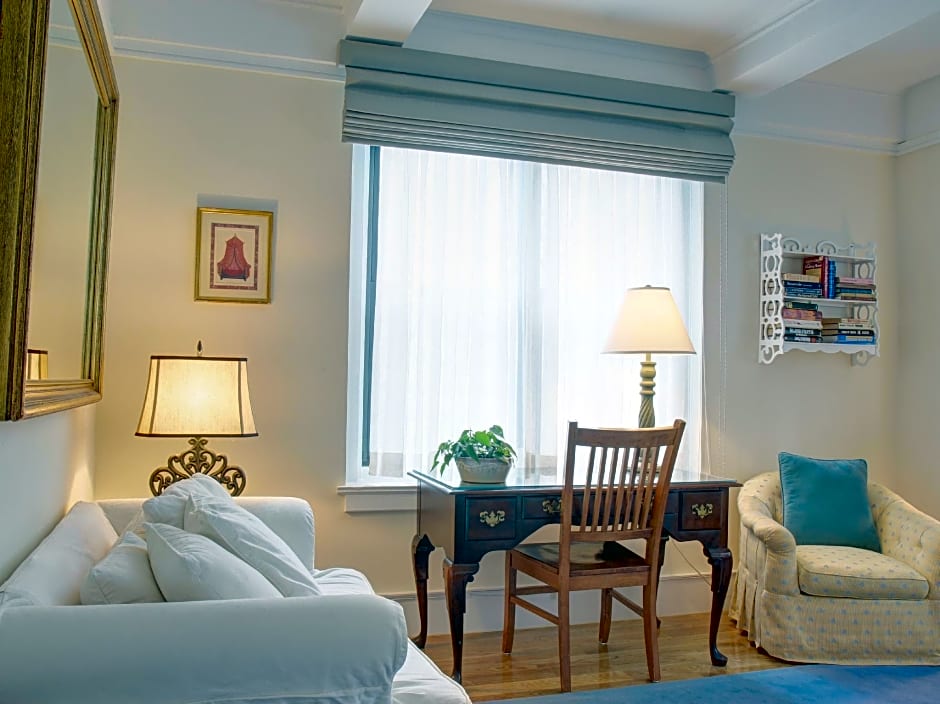 The Roger Smith Hotel