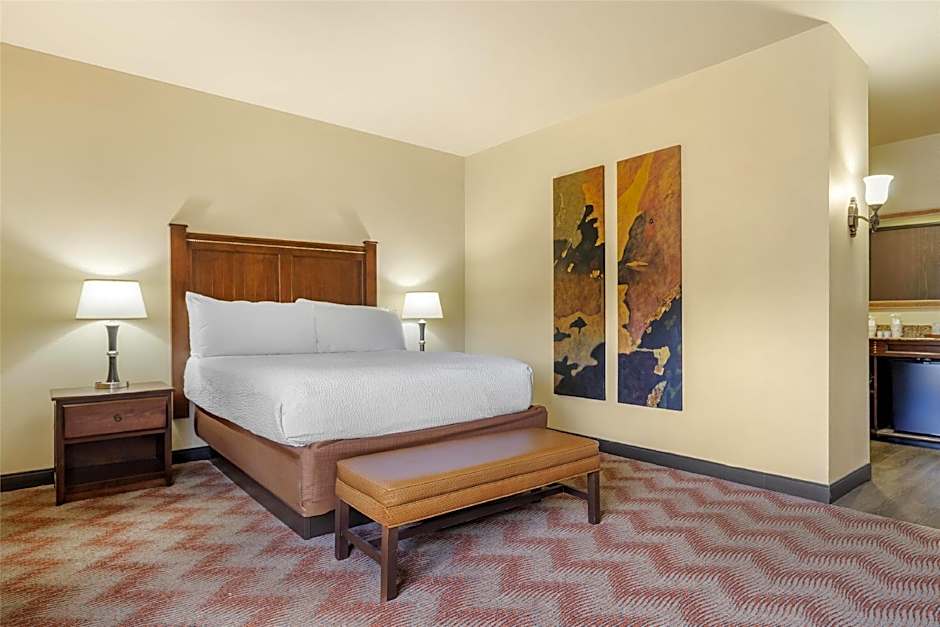 Best Western Plus Cimarron Hotel & Suites