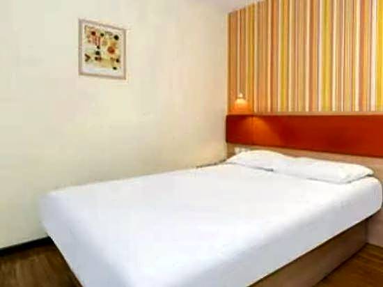 Home Inn (Ningbo East Zhongshan Road)
