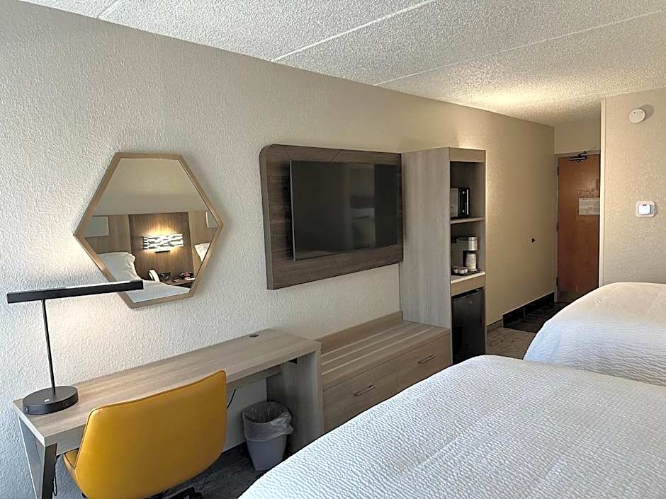 Holiday Inn Express & Suites Eden Prairie  Minneapolis By IHG