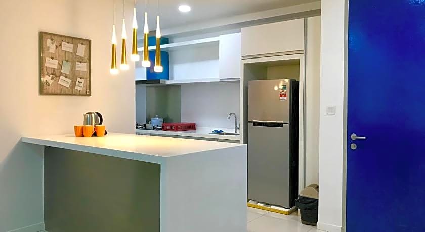 Sunset Seaview Vacation Condos @ Infinity Avenue
