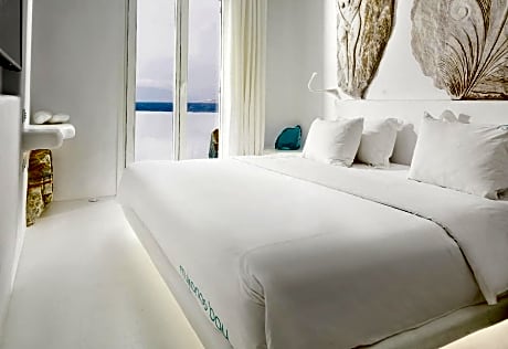 Signature Two-Bedroom Superior Suite with Sea View and Private Pool 