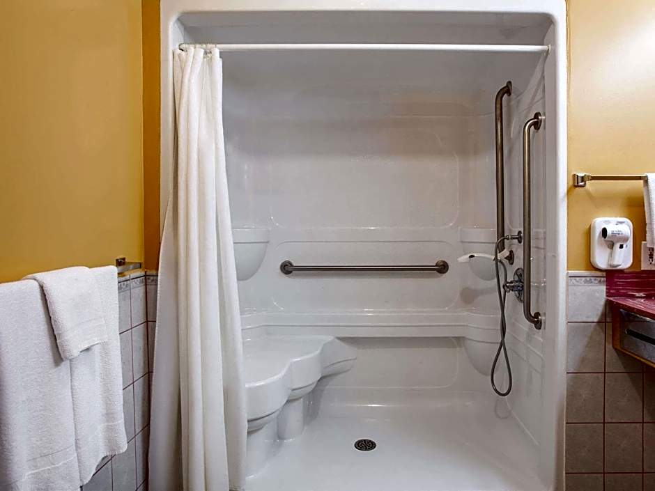 Knights Inn Woodstock