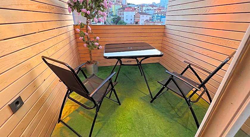 Real King Suite Hotel