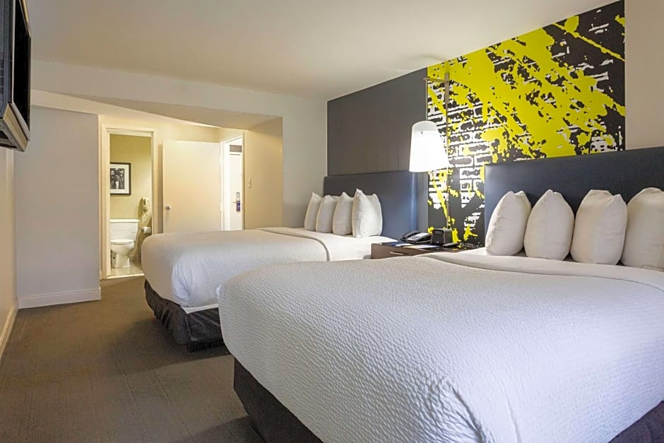Comfort Inn & Suites Baltimore Inner Harbor