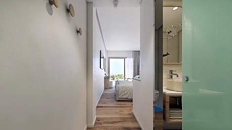 Family Room with Sea View