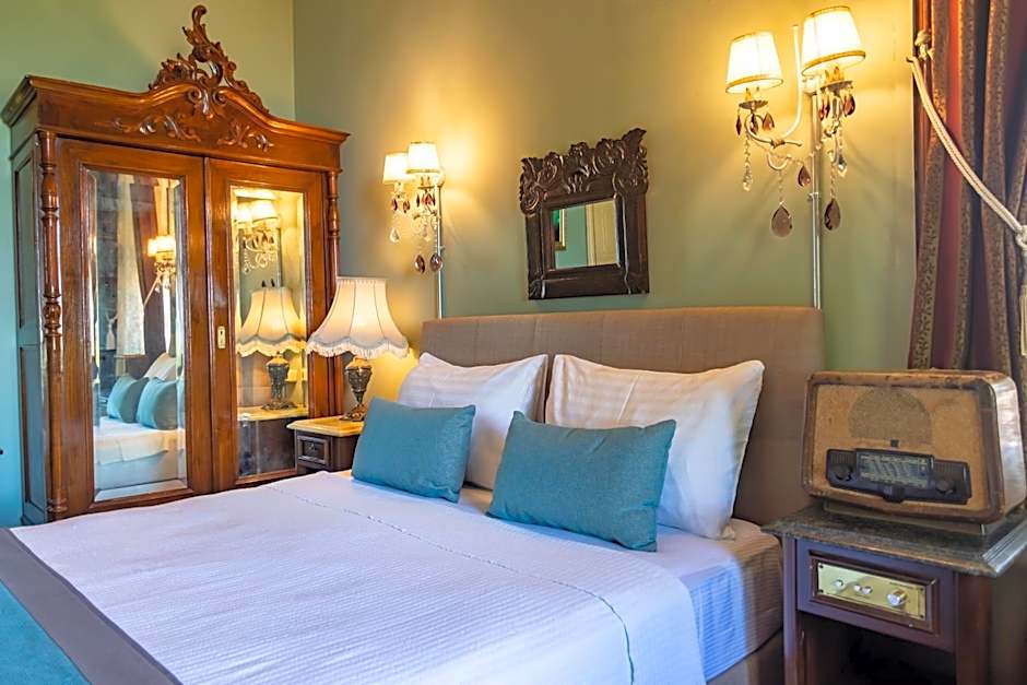 Büyükada Anastasia Meziki History Mansion