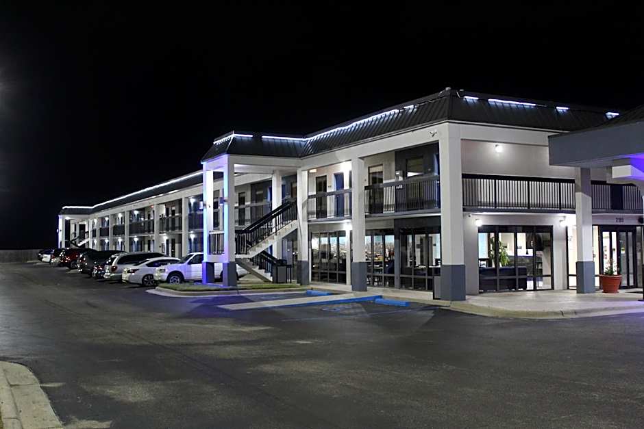 Days Inn by Wyndham Marianna