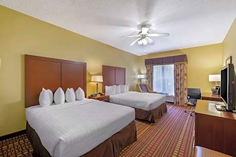 Queen Room with Two Queen Beds - Non-Smoking/Disability Access