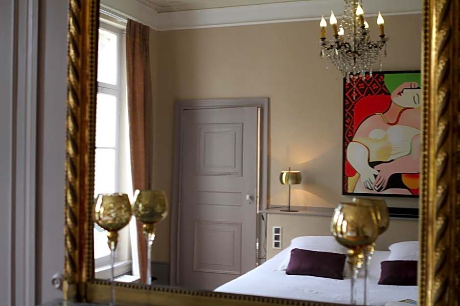 Une maison en ville, Hyper Centre ville, Spa