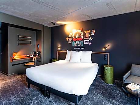 Superior Double Room with Sofa Bed and Balcony