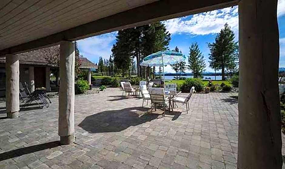 Retreat Wilderness Inn