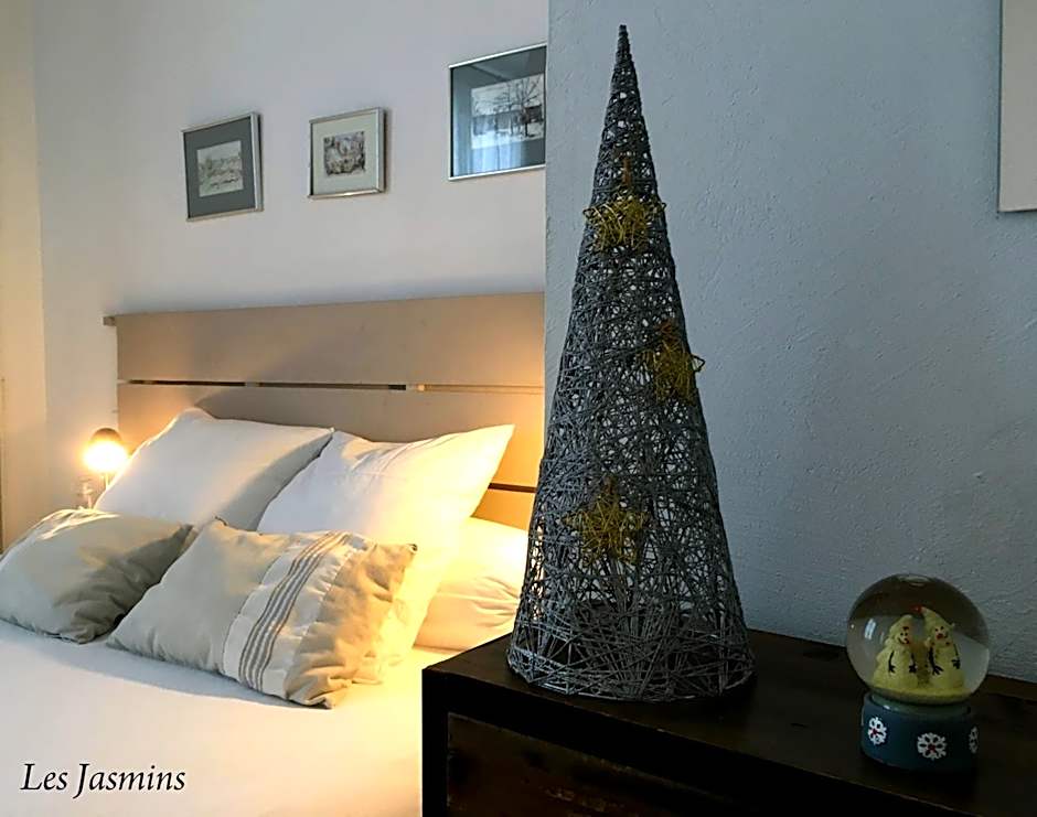 Chambres d'Hôtes L'Ostal de Pombonne