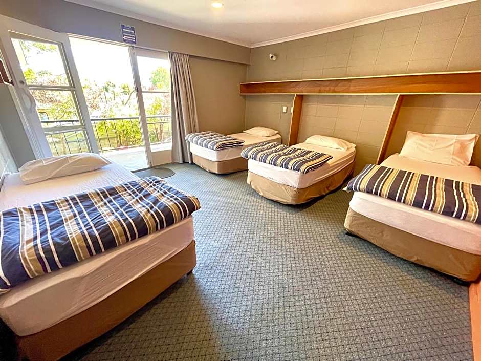 Te Anau Lakefront Backpackers