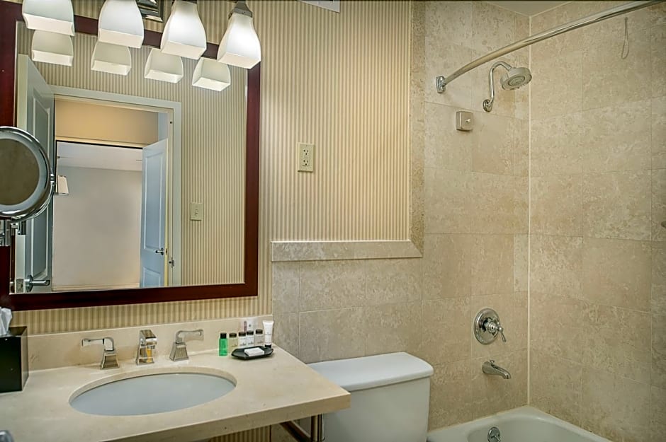 Sheraton Westport Lakeside Chalet
