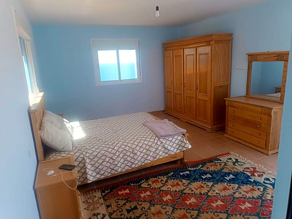 Villa en el campo sobre el mar