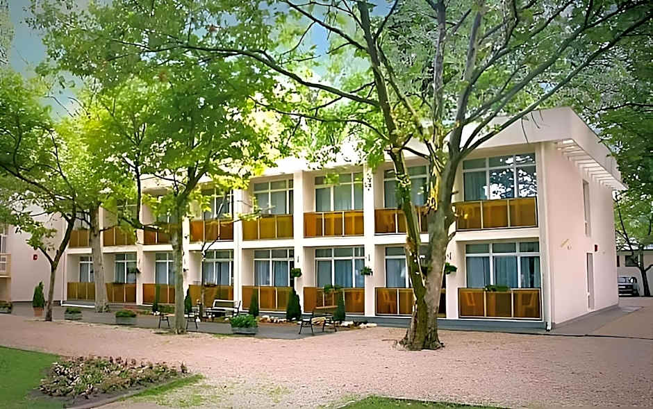 PSZ Hotel Beach Földvár