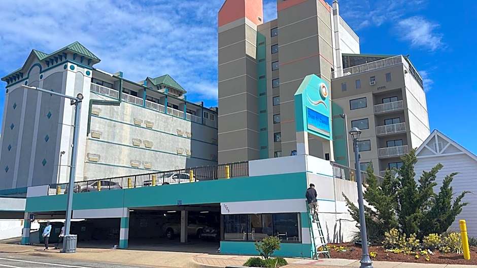 Sun & Sand Resort Oceanfront Suites