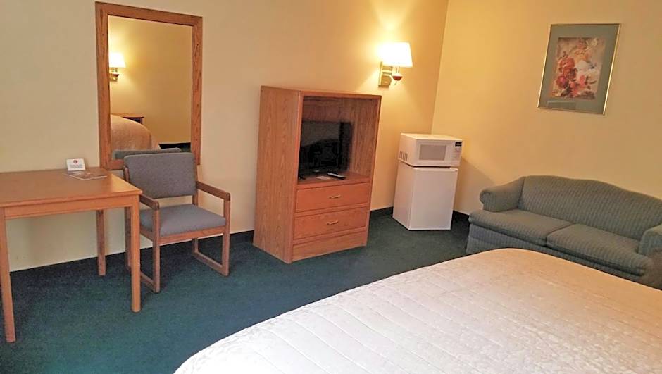 Keystone Boardwalk Inn and Suites