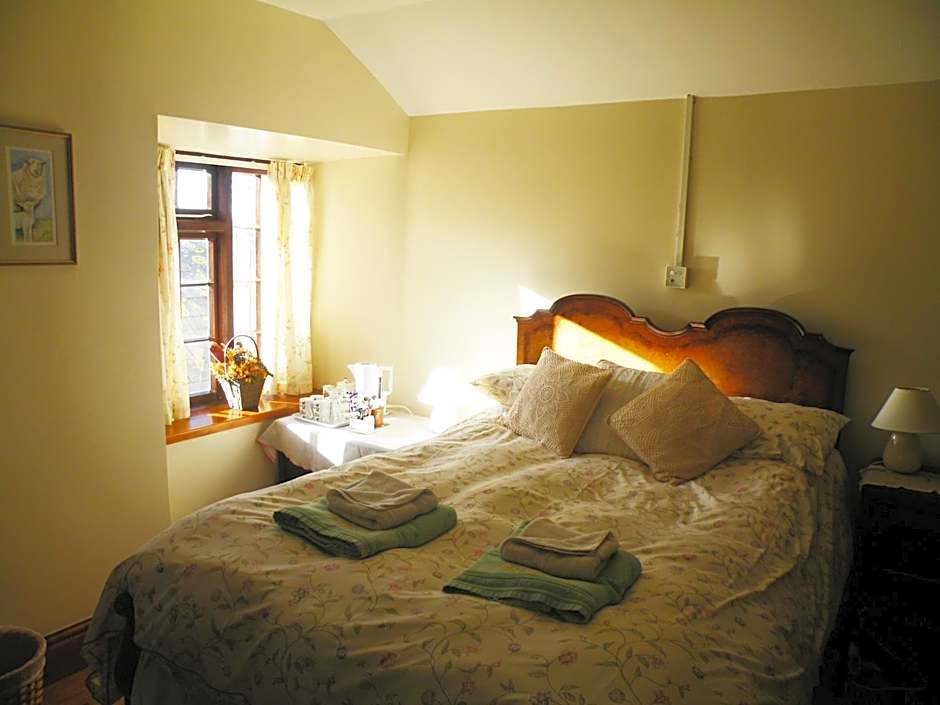 Burton Farmhouse