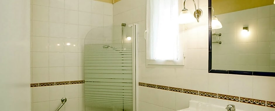 Hôtel INDARRA & SPA - Piscine